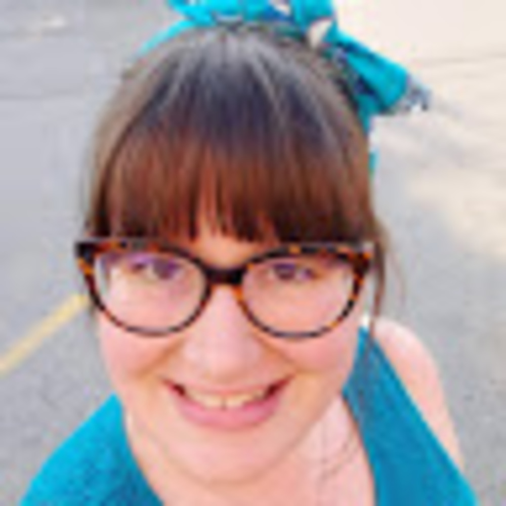 Meet your Posher, Justina